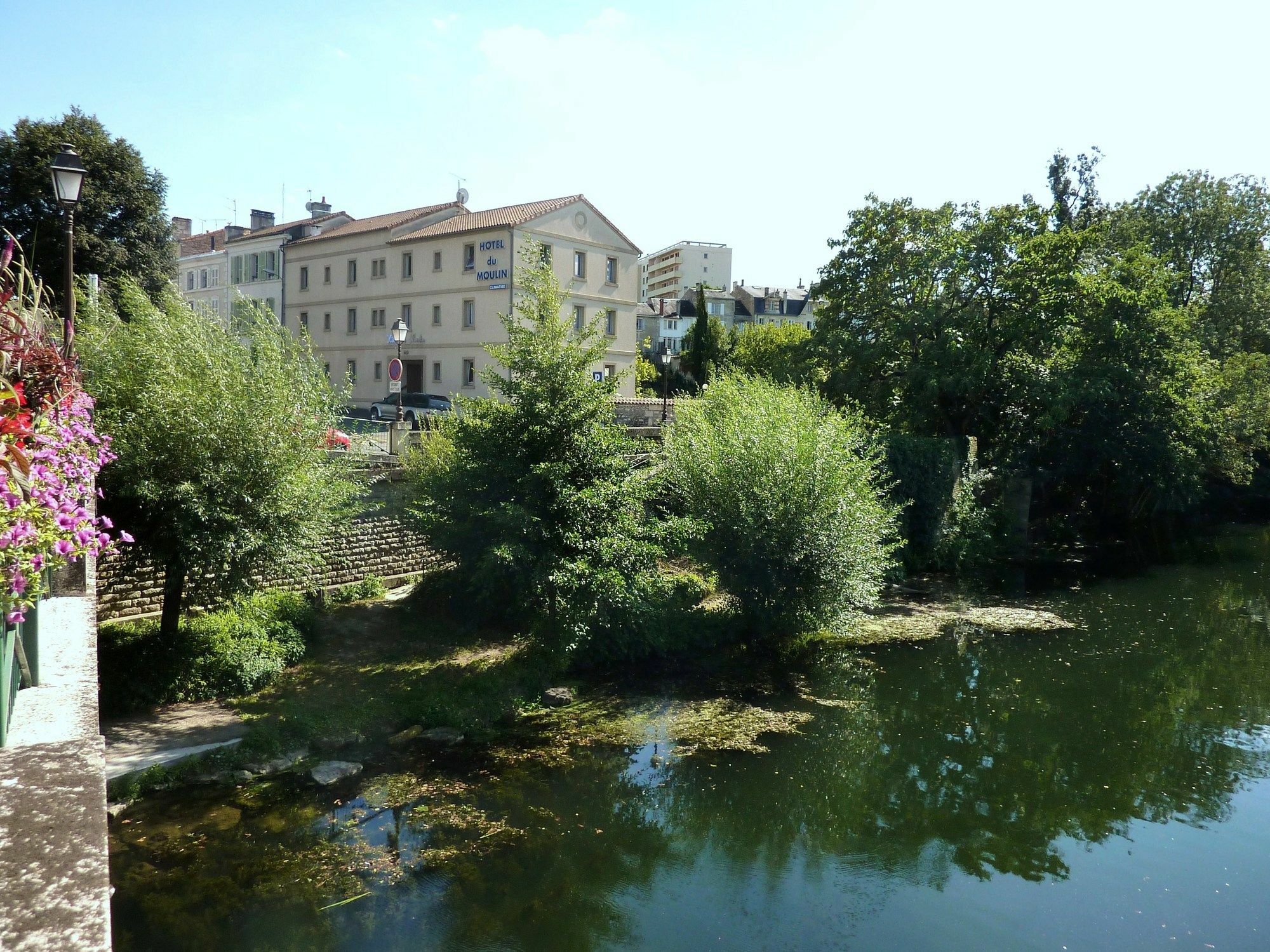 Hotel Du Moulin Ніор Екстер'єр фото